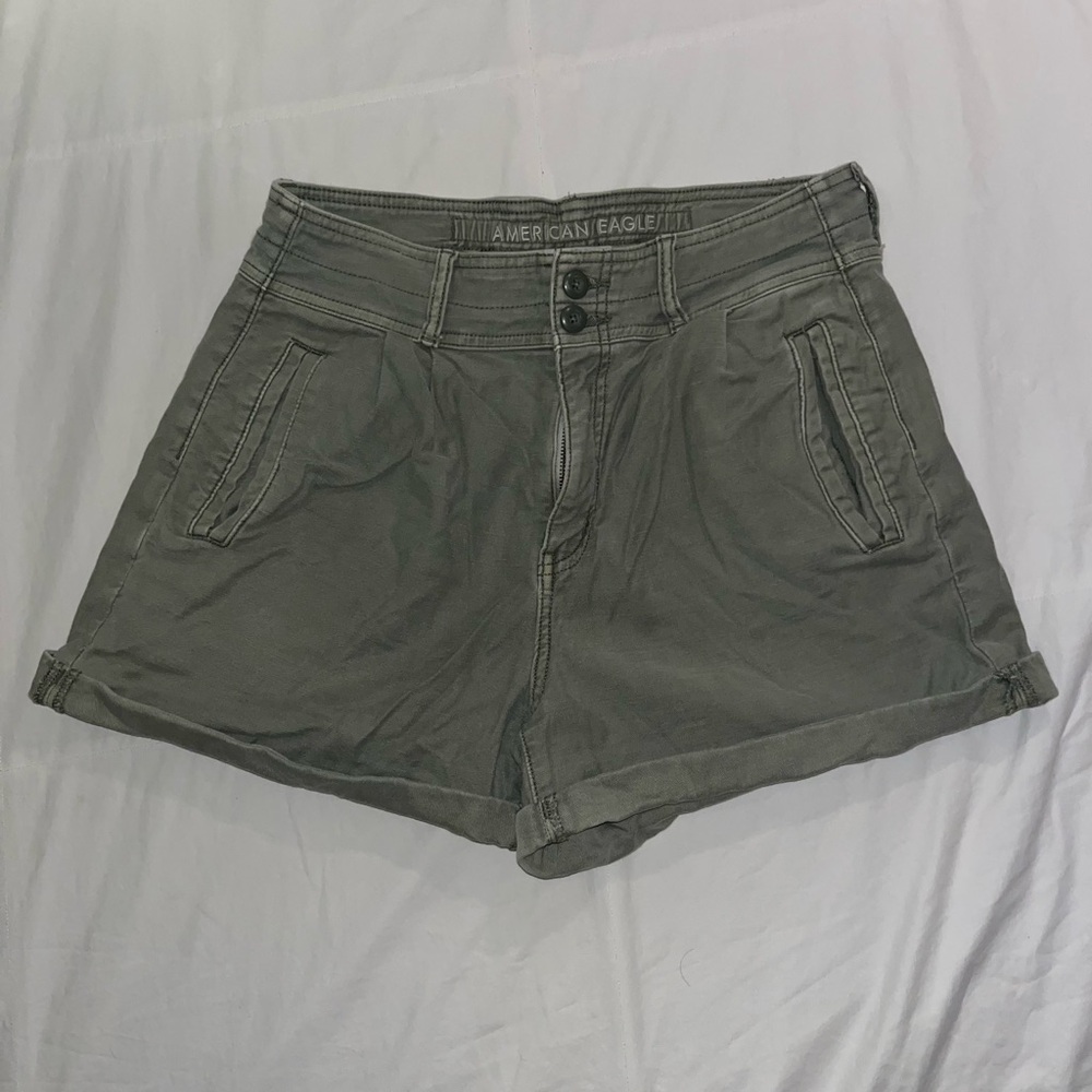 American Eagle Outfitters Women's Baggy Mom Shorts